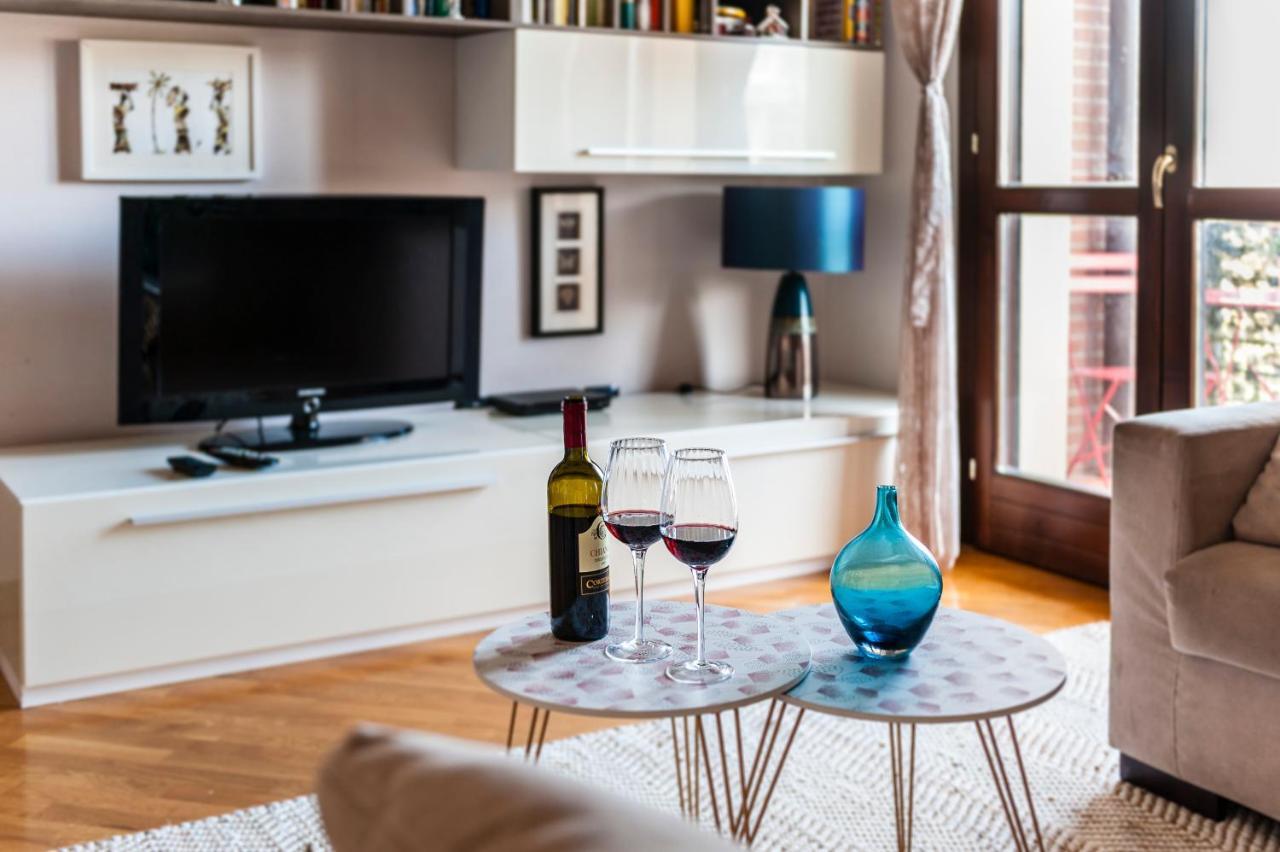 Hostly - Family Home Strada dell'Olio - Brand new 2BR, 2 Bathrooms Cascina Esterno foto